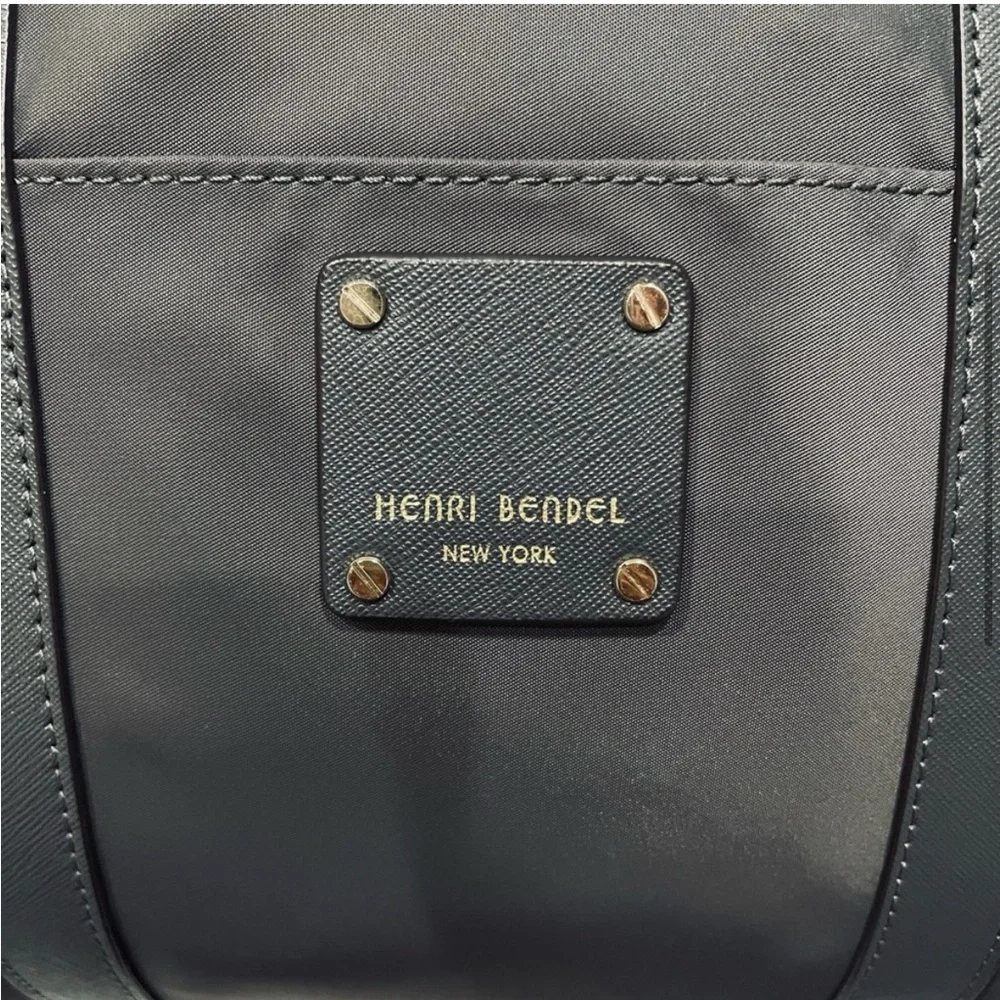 NWOT Gray Henri Bendel Jetsetter Convertible Nylon & Leather Backpack DUST BAG! - Picture 6 of 11